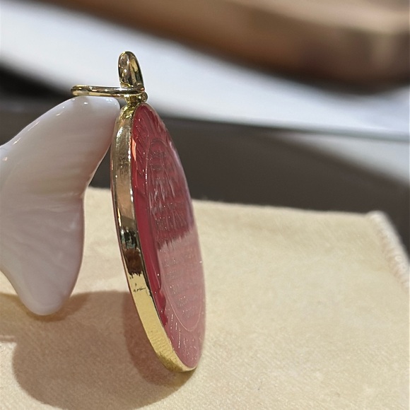 🩷 Authentic Louis Vuitton Trunks & Bags Charm, Hot Pink w/Gold-Tone Lettering 🩷 - Picture 5 of 6